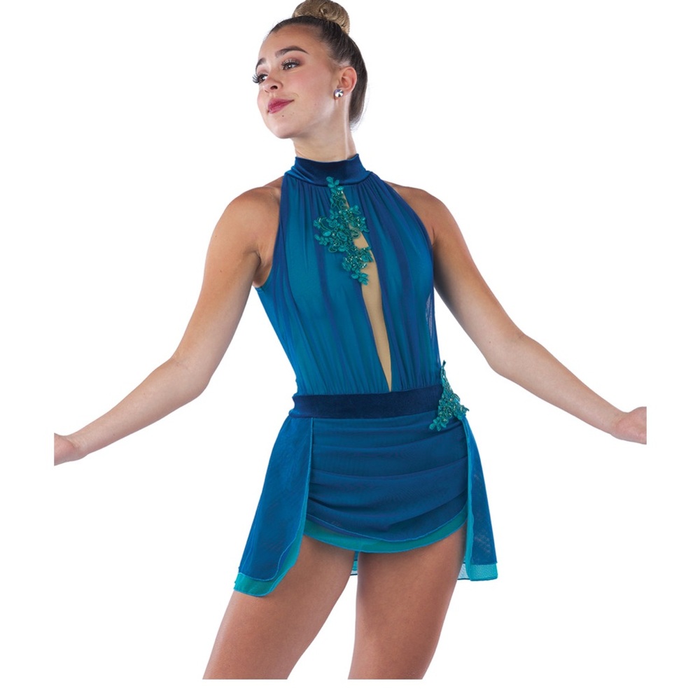 “How Do You Sleep” A Wish Come True dance costume